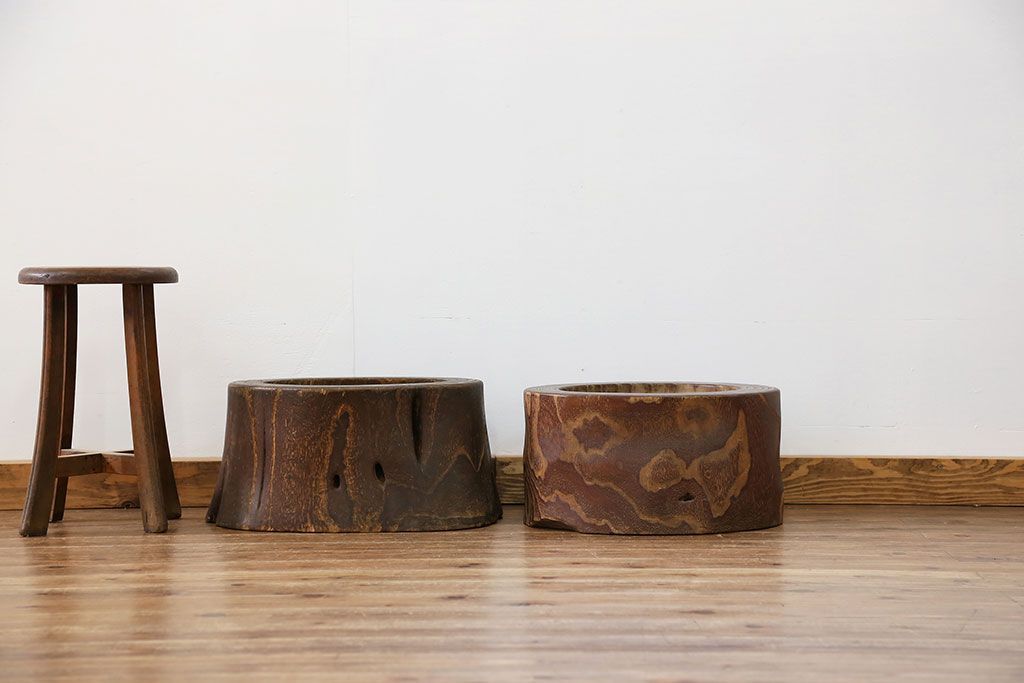 アンティーク雑貨　アンティーク 古い刳り貫き桐火鉢2個セット(鉢カバー)