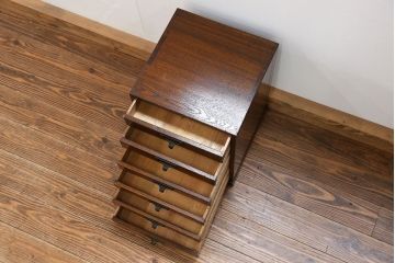 アンティーク家具　アンティーク 古い栓材のネームプレート付き6杯小引き出し(ネームプレート付き、小物収納)