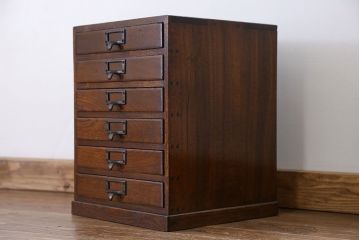 アンティーク家具　アンティーク 古い栓材のネームプレート付き6杯小引き出し(ネームプレート付き、小物収納)