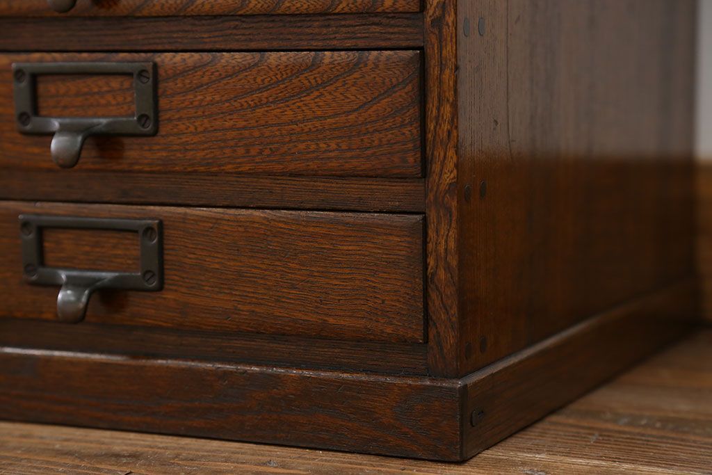 アンティーク家具　アンティーク 古い栓材のネームプレート付き6杯小引き出し(ネームプレート付き、小物収納)