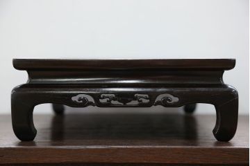 アンティーク雑貨　古民具・骨董 古い唐木製の花台(平台)
