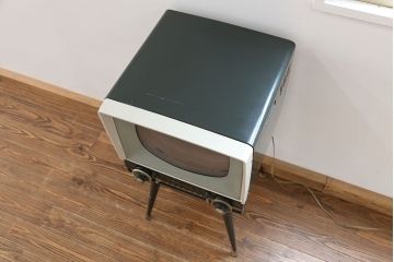 アンティーク雑貨　昭和レトロ ジャンク品 ナショナル製 アンティークテレビ