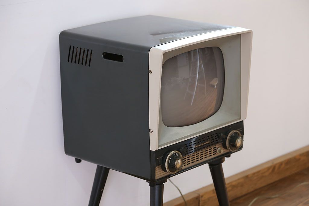 アンティークテレビ　昭和レトロ　レトロ家具　アンティーク　昭和テレビ　レトロ 日立 - 昭和レトロ カラーテレビ（実働品／インテリア
