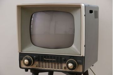 アンティーク雑貨　昭和レトロ ジャンク品 ナショナル製 アンティークテレビ