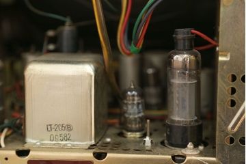 アンティーク雑貨　昭和レトロ ジャンク品 ナショナル製 アンティークテレビ