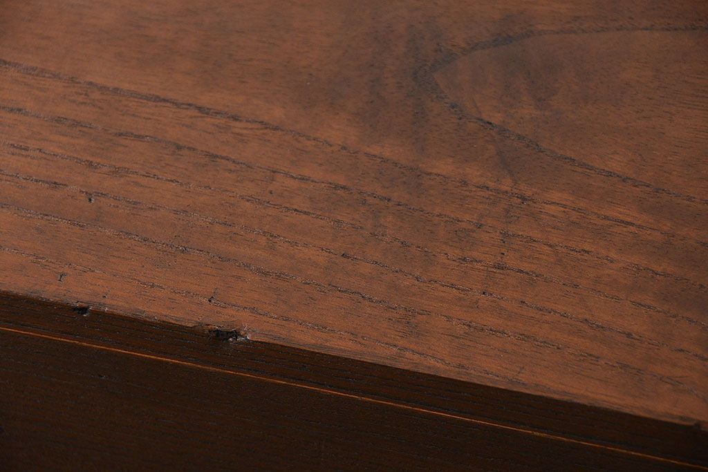 アンティーク家具　アンティーク 上質な造りの桐材鉄脚ローチェスト(1、桐箪笥、桐たんす) (ローボード、桐箪笥、桐たんす)