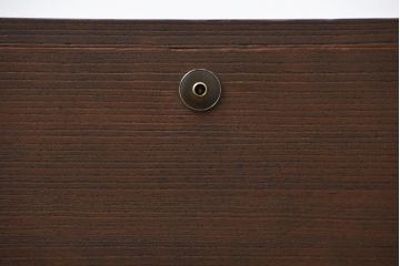 アンティーク家具　アンティーク 上質な造りの桐材鉄脚ローチェスト(1、桐箪笥、桐たんす) (ローボード、桐箪笥、桐たんす)