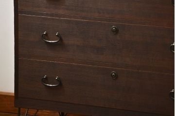 アンティーク家具　アンティーク 上質な造りの桐材鉄脚ローチェスト(1、桐箪笥、桐たんす) (ローボード、桐箪笥、桐たんす)