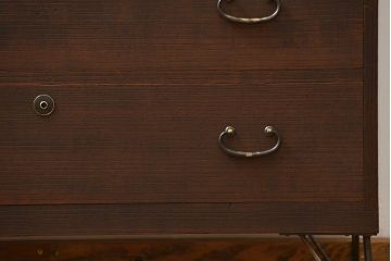 アンティーク家具　アンティーク 上質な造りの桐材鉄脚ローチェスト(1、桐箪笥、桐たんす) (ローボード、桐箪笥、桐たんす)