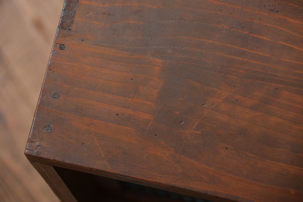 アンティーク家具　古民具・骨董 古い木の上質なモールガラス収納棚(下駄箱、食器棚)