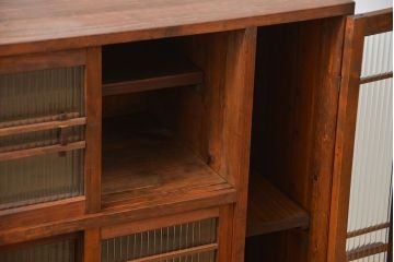 アンティーク家具　古民具・骨董 古い木の上質なモールガラス収納棚(下駄箱、食器棚)