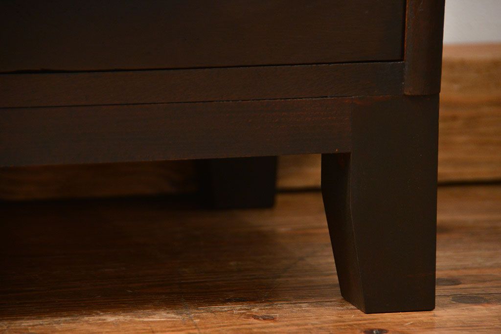 アンティーク家具　アンティーク スライド扉付きの脚付き引き出しスタッキング収納棚