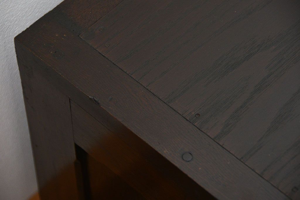 アンティーク家具　アンティーク スライド扉付きの脚付き引き出しスタッキング収納棚