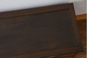 アンティーク家具　アンティーク スライド扉付きの脚付き引き出しスタッキング収納棚