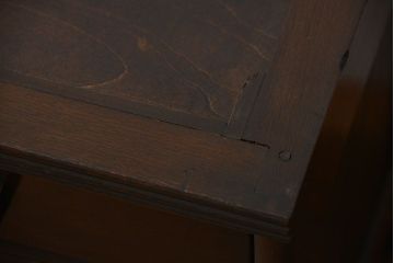 アンティーク家具　アンティーク スライド扉付きの脚付き引き出しスタッキング収納棚