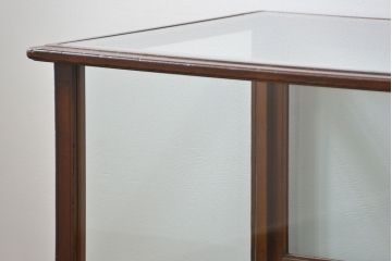 アンティーク家具　大正ロマン  象嵌と彫刻の入った高級ガラスケース(ショーケース)