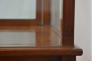 アンティーク家具　大正ロマン  象嵌と彫刻の入った高級ガラスケース(ショーケース)
