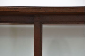 アンティーク家具　大正ロマン  象嵌と彫刻の入った高級ガラスケース(ショーケース)