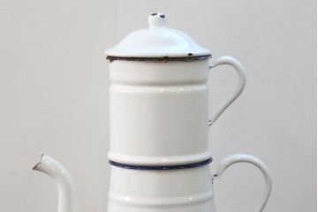 アンティーク雑貨　ジャンク品　フランスアンティーク  ホーロー製 ティーポット(2)(コーヒーポット)