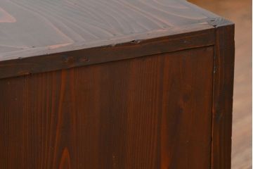 アンティーク家具　アンティーク 前面総欅材 縦桟引き戸の時代箪笥ローボード(水屋箪笥、テレビボード、テレビ台、キャビネット、収納棚)