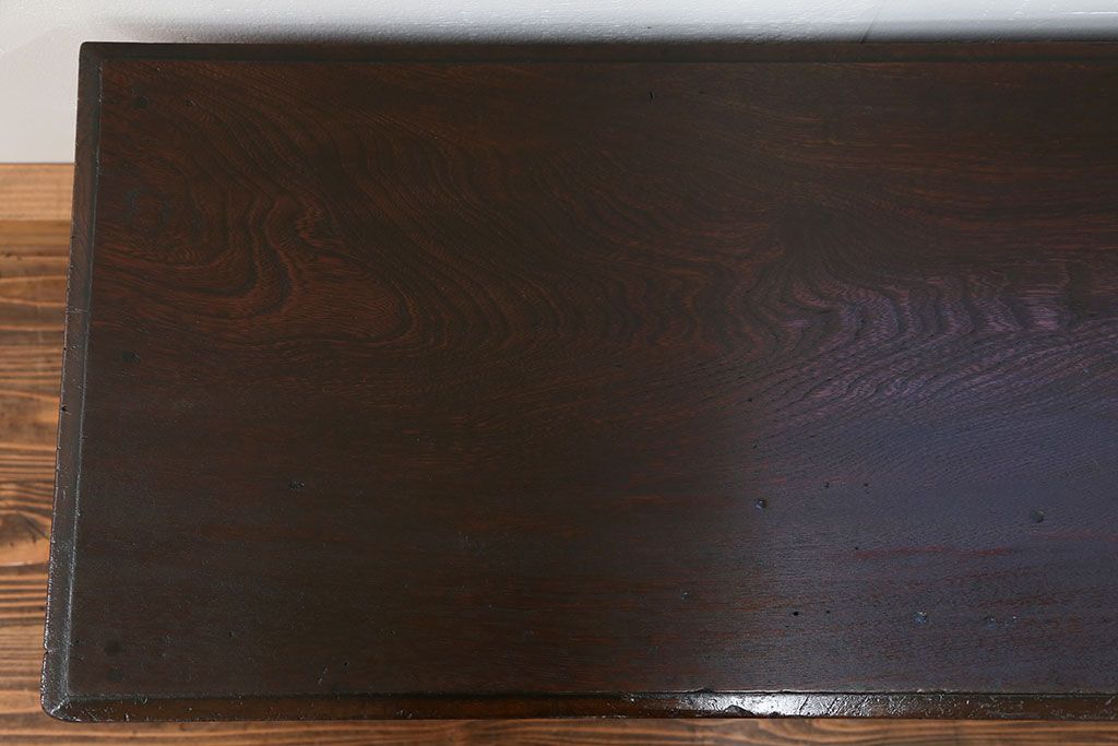 アンティーク家具　アンティーク 古い栓材の上質なローボード(テレビボード)