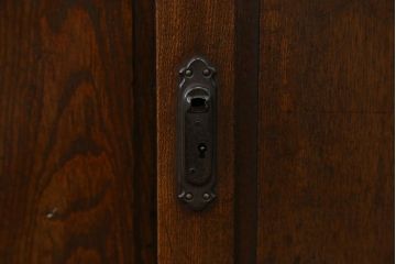 アンティーク家具　アンティーク 古い栓材の上質なローボード(テレビボード)