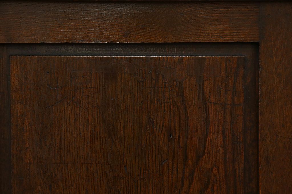 アンティーク家具　アンティーク 古い栓材の上質なローボード(テレビボード)