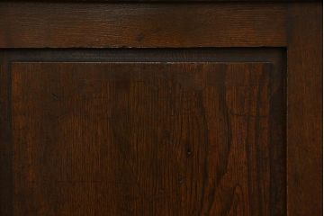 アンティーク家具　アンティーク 古い栓材の上質なローボード(テレビボード)