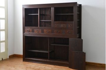 アンティーク家具　古民具・骨董 モダンで上質な背の高い六尺水屋箪笥(食器棚、収納棚)