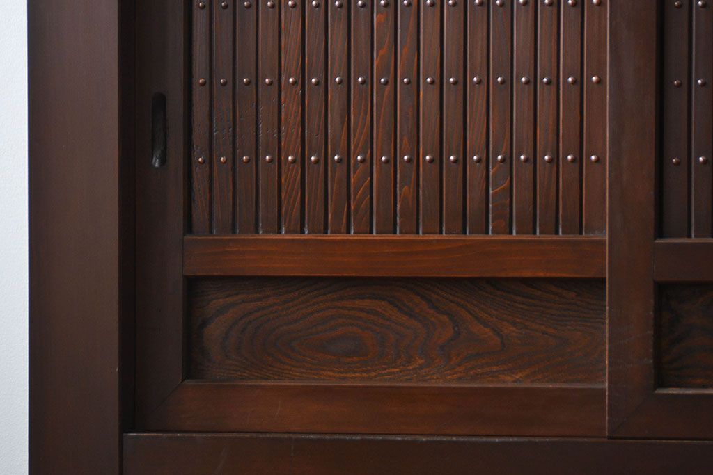 アンティーク家具　古民具・骨董 モダンで上質な背の高い六尺水屋箪笥(食器棚、収納棚)