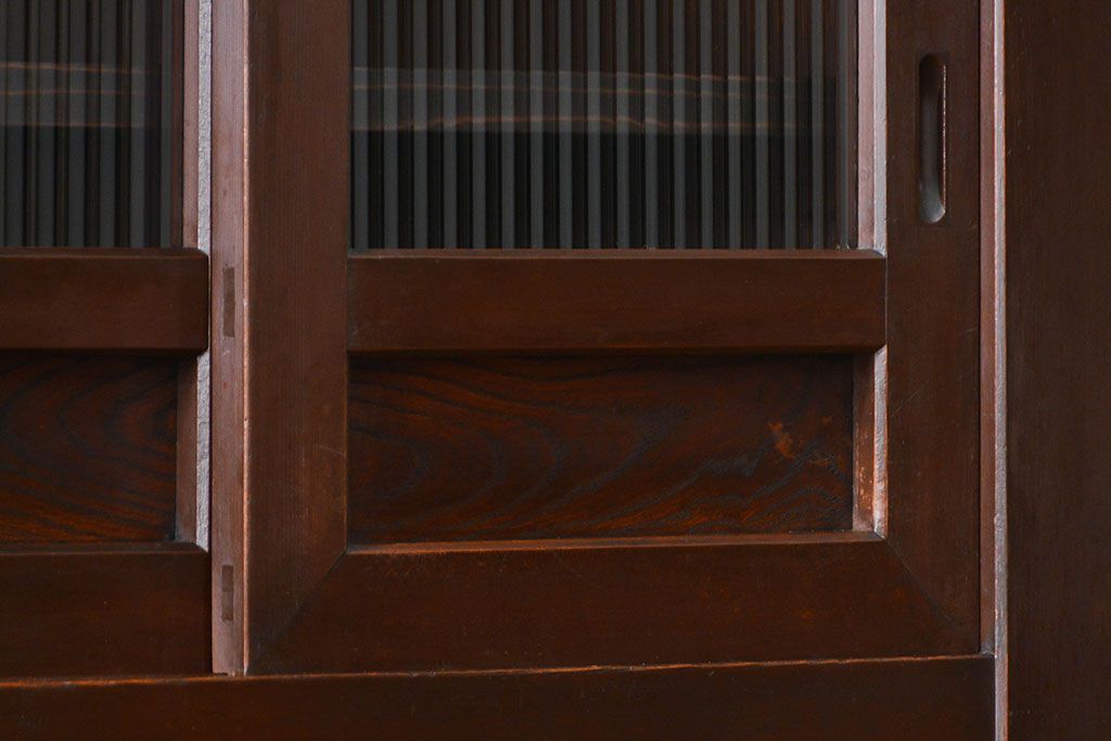 アンティーク家具　古民具・骨董 モダンで上質な背の高い六尺水屋箪笥(食器棚、収納棚)