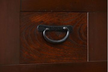 アンティーク家具　古民具・骨董 モダンで上質な背の高い六尺水屋箪笥(食器棚、収納棚)