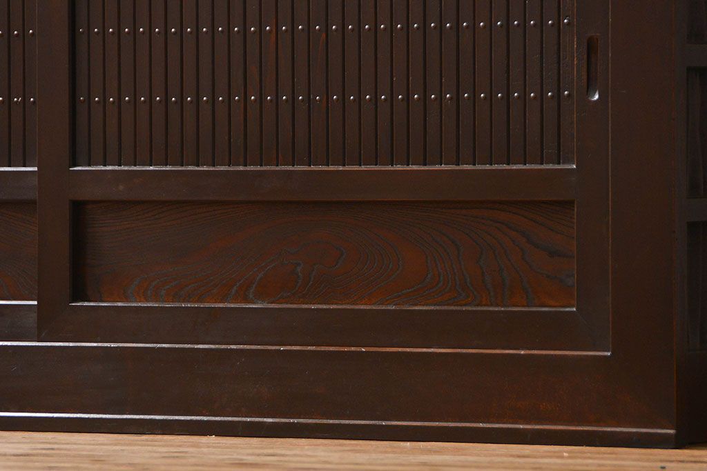 アンティーク家具　古民具・骨董 モダンで上質な背の高い六尺水屋箪笥(食器棚、収納棚)