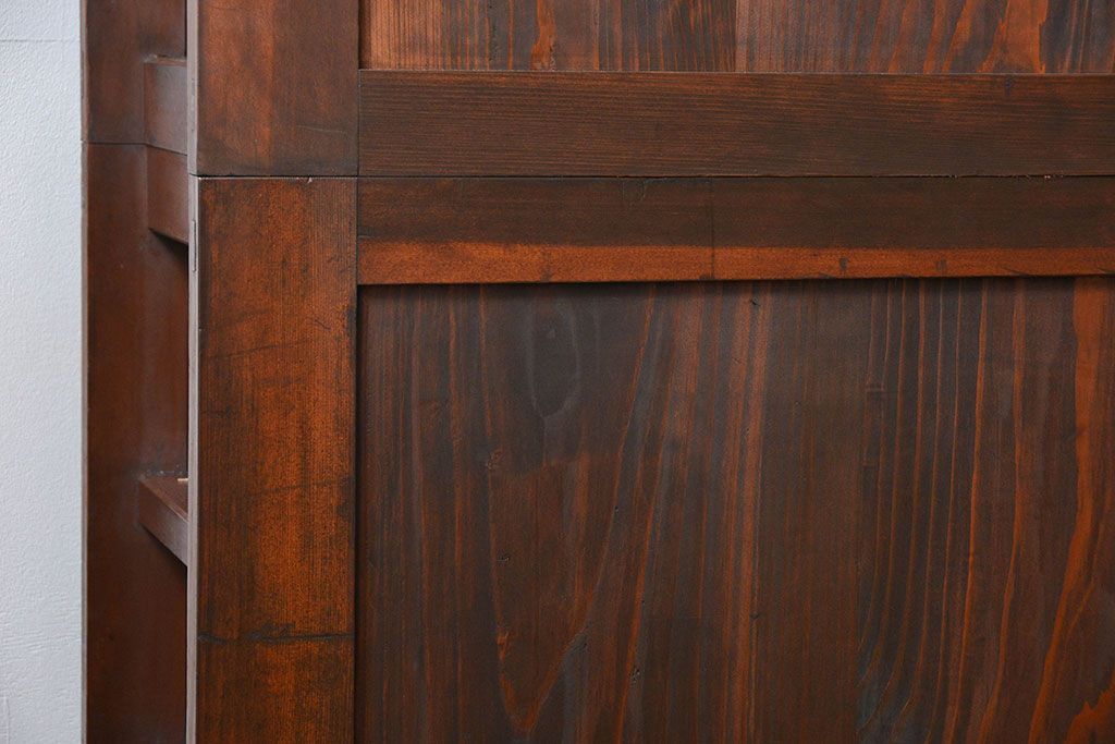 アンティーク家具　古民具・骨董 モダンで上質な背の高い六尺水屋箪笥(食器棚、収納棚)