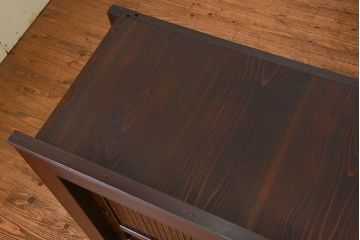 アンティーク家具　古民具・骨董 モダンで上質な背の高い六尺水屋箪笥(食器棚、収納棚)