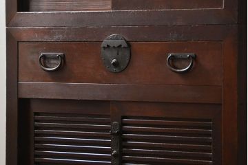 アンティーク家具　古民具・骨董 分厚い金具の美濃帳場箪笥