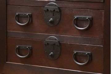 アンティーク家具　古民具・骨董 分厚い金具の美濃帳場箪笥