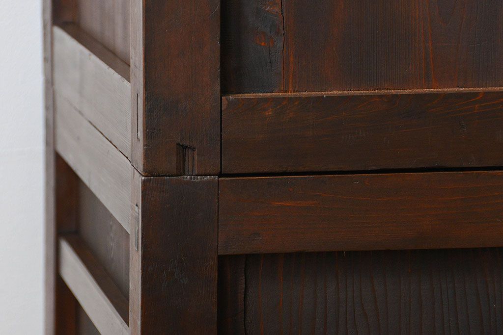 アンティーク家具　古民具・骨董 分厚い金具の美濃帳場箪笥