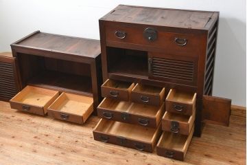 アンティーク家具　古民具・骨董 分厚い金具の美濃帳場箪笥