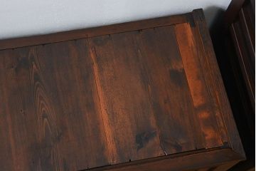 アンティーク家具　古民具・骨董 分厚い金具の美濃帳場箪笥