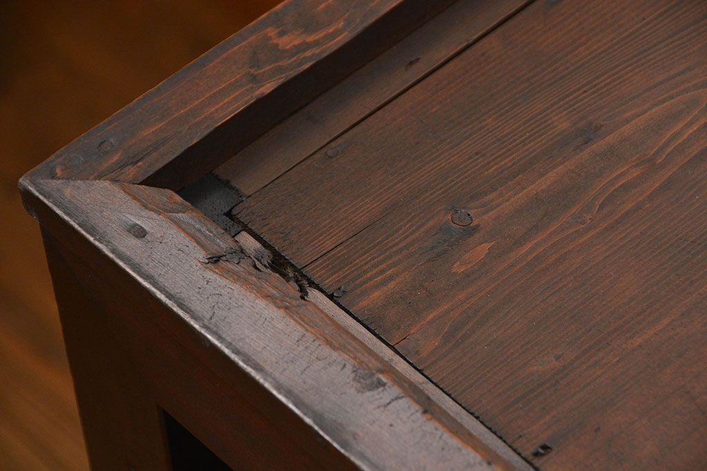 アンティーク家具　古民具・骨董 分厚い金具の美濃帳場箪笥