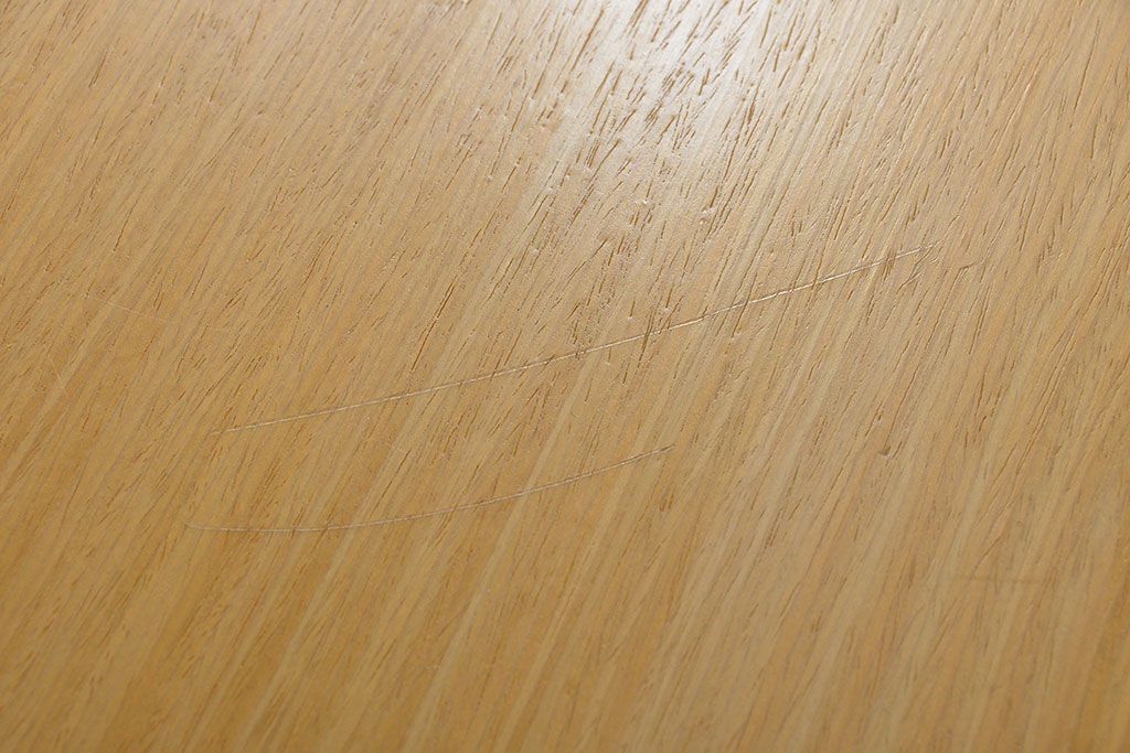 中古美品　ハーマン・ミラー　ティアドロップテーブル