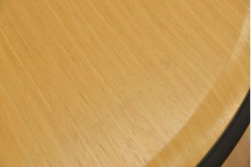 中古美品　ハーマン・ミラー　ティアドロップテーブル