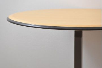 中古美品　ハーマン・ミラー　ティアドロップテーブル