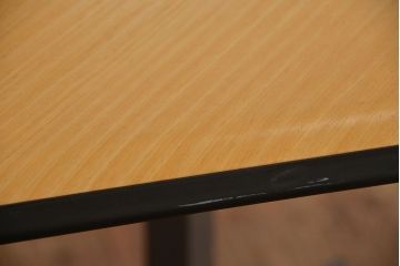 中古美品　ハーマン・ミラー　ティアドロップテーブル