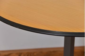 中古美品　ハーマン・ミラー　ティアドロップテーブル