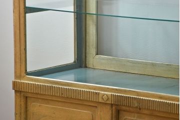 アンティーク家具 アンティーク 味のあるペンキのはげた大きなガラスケース(ショーケース)