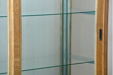 アンティーク家具 アンティーク 味のあるペンキのはげた大きなガラスケース(ショーケース)