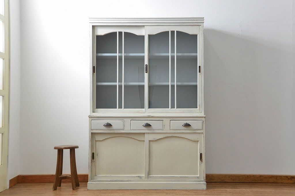 アンティーク家具　アンティークペイント　大きな二段重ねキャビネット(食器棚、収納棚)