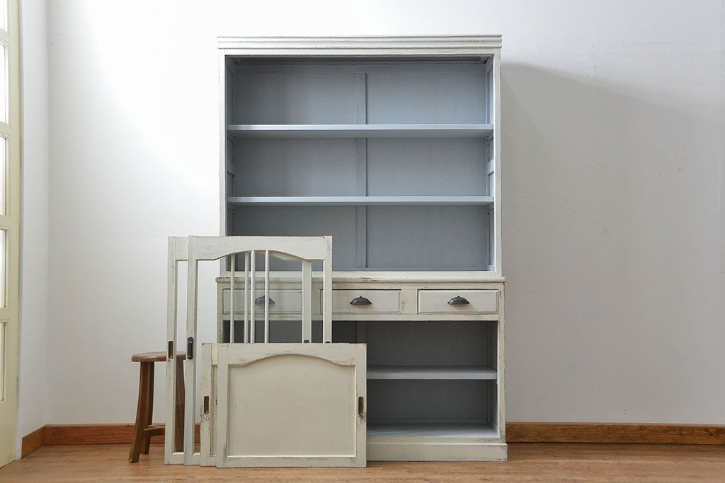 アンティーク家具　アンティークペイント　大きな二段重ねキャビネット(食器棚、収納棚)